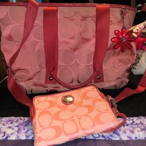 Authentic Coach purse w/ matching wallet/wristlet